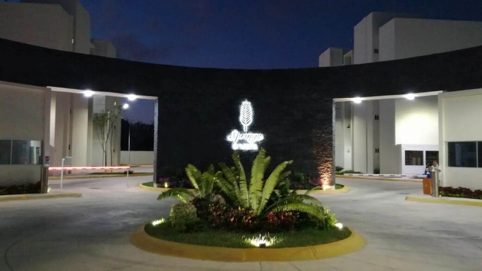 Springs Luxury Condos By The Spot Κανκούν Διαμέρισμα